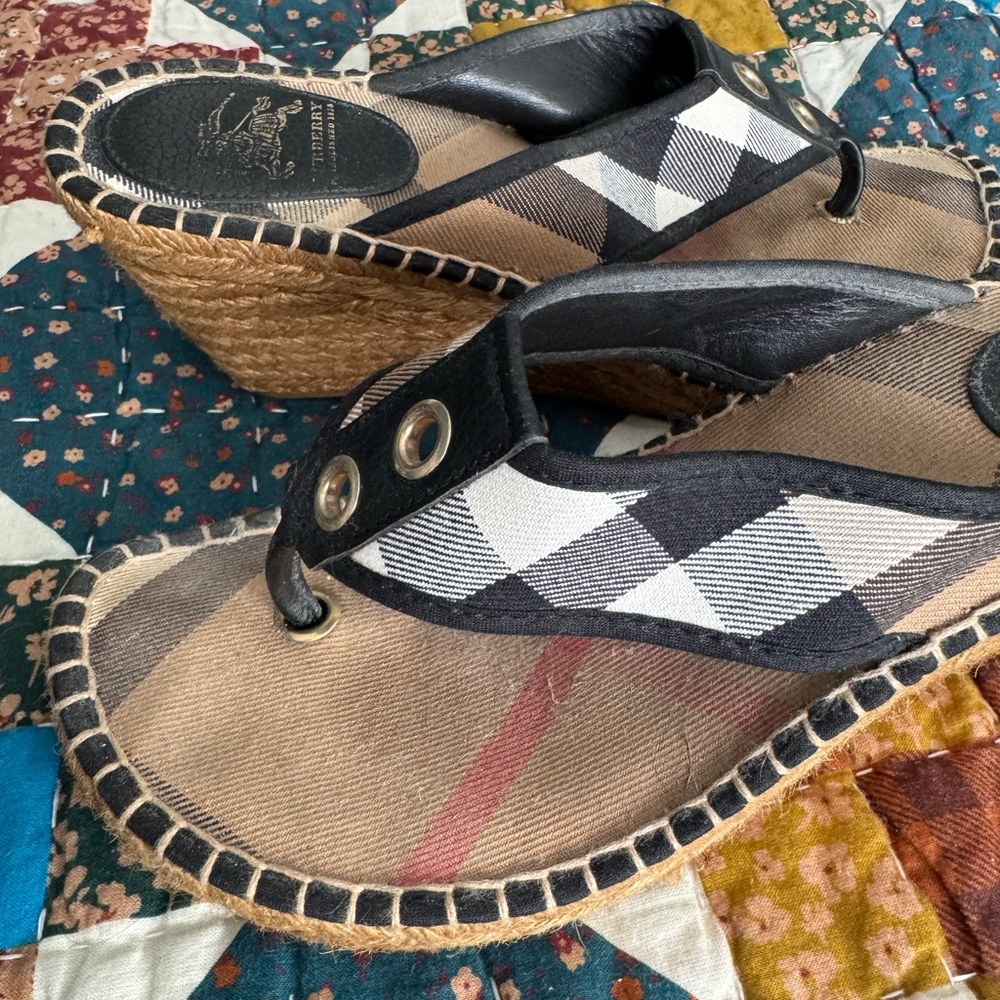 Burberry Women's Black and Tan Espadrilles Sandals - Picture 9 of 9